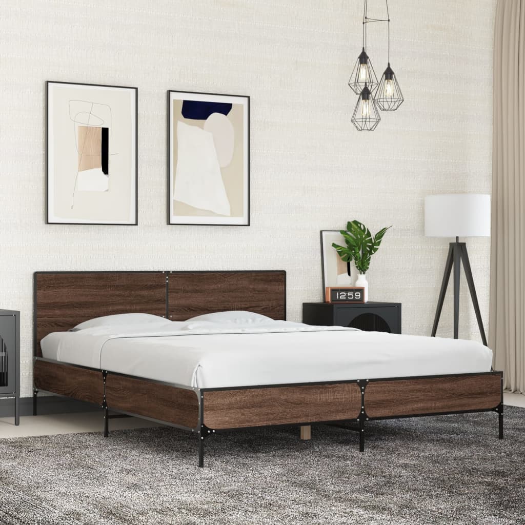 Bedframe Bewerkt Hout En Metaal Kleurig